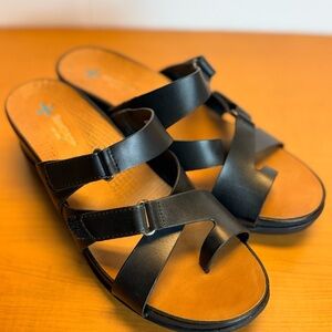 Baretraps Black Posture Leonie Women’s Sandals Wedge SZ 9M Comfort/ Casual